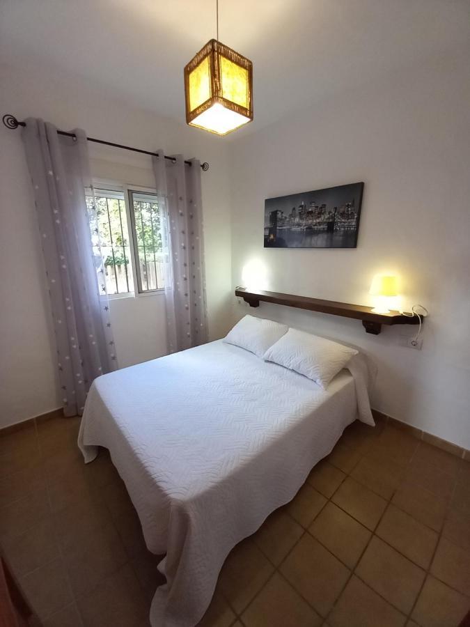 Apartamentos Cala Isabel Zahora Eksteriør bilde
